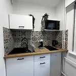 Proche Centre - Cosy Apartman *